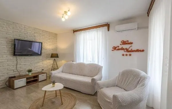 House Karla Valentina * Skropeti